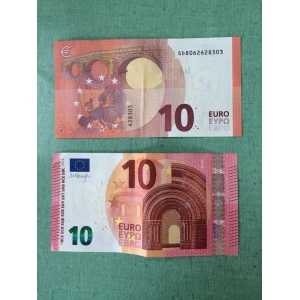 10 Euro Bills